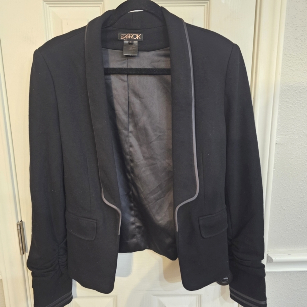 LaRok Black Blazer